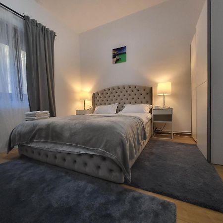 ブカレストCarmen Housing 2アパートメント エクステリア 写真